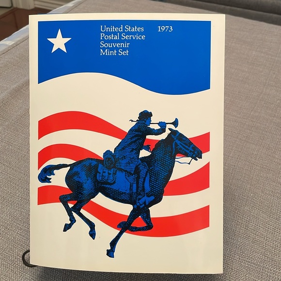 USPS Souvenir Mint Set 1973 Commemorative Postage Stamp Album 33 Stamps Total - Picture 6 of 10